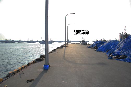 佐島漁港マリーナ方面